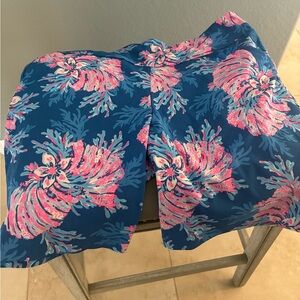 Lilly Pulitzer Blue Floral Women’s Reid Shorts with Pink Accent Size 10